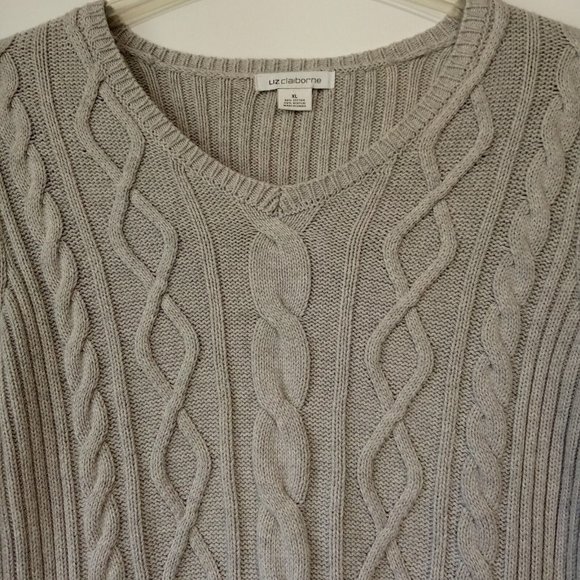 Women's Cable Knit Sweater XL Grey Liz Claiborne V-Neck Button detail EXC - Picture 6 of 9